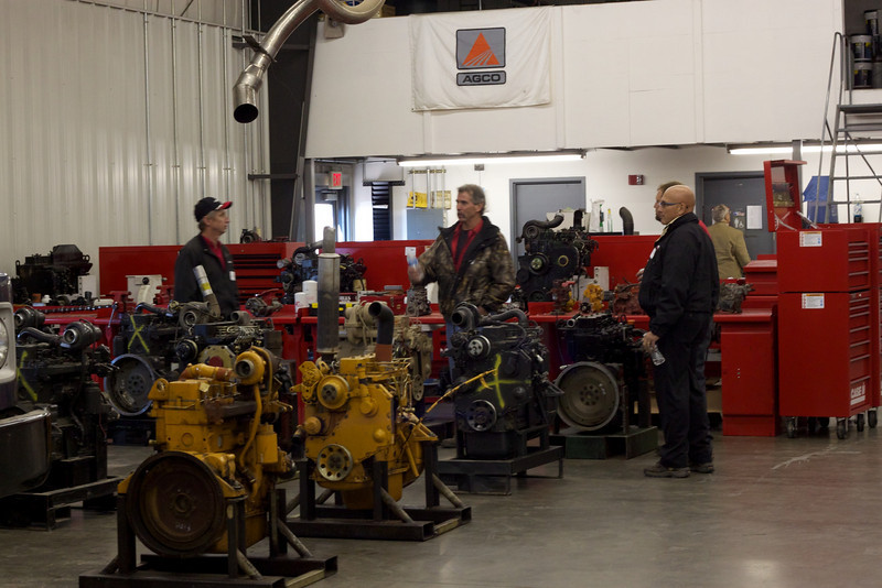 How to Begin a Professional Career as a Diesel Service Technician
